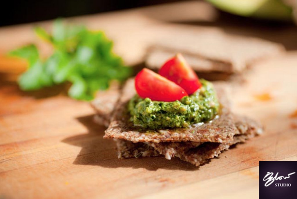 Rosemary and Almond Crackers from Make it Raw. Made with activated almonds, organic flaxseed and rosemary.