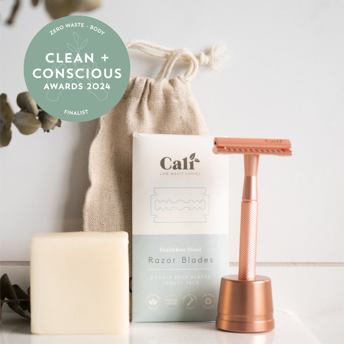 Must Farm Razor Low-Waste Shave Kit with Razor Stand - Copper